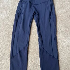 Women’s Navy Lululemon "like-new" leggings size 8